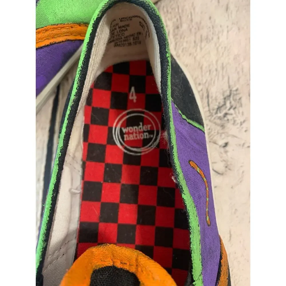 NIGHTMARE BEFORE CHRISTMAS Unisex Kids Hand Painted Slip On Sneakers / Size: 4